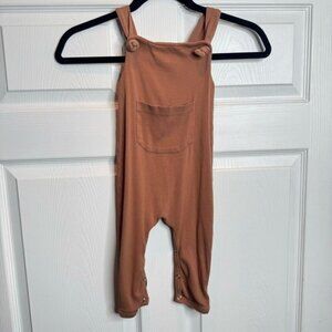 Kate Quinn Baby Jumpsuit - Ribbed Organic Cotton - Neutral Brown